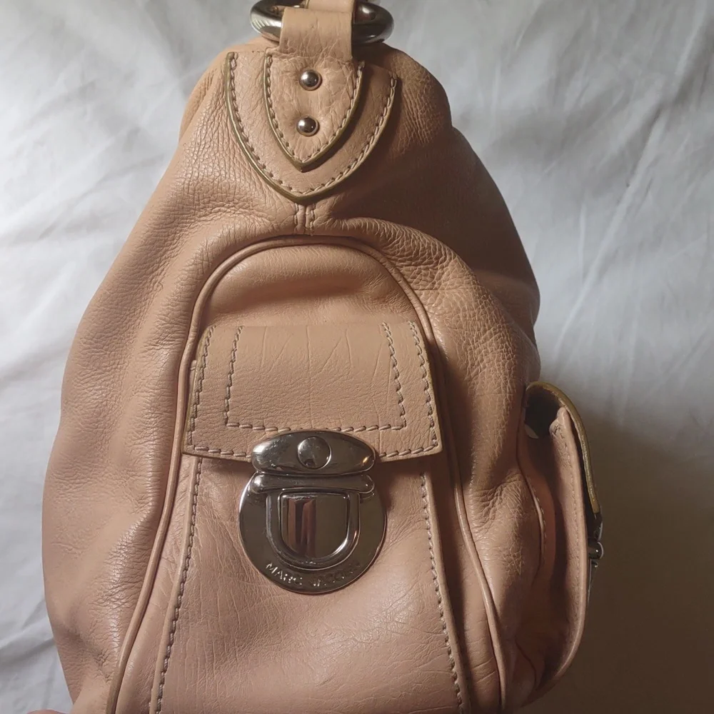 MARC JACOBS Multi-Pocket Peach Color Purse w/ Turquoise Interior - Picture 3 of 11